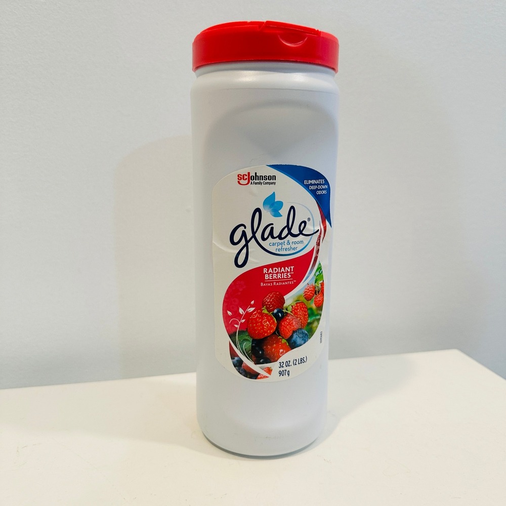 Glade Carpet and Room Refresher Radiant Berries 32 oz Powder Odor Eliminator - Picture 2 of 8